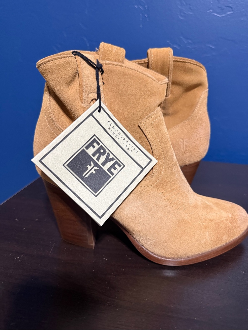 NWT FRYE AND CO. Tan Suede Ankle Booties with Stacked Heel size 6.